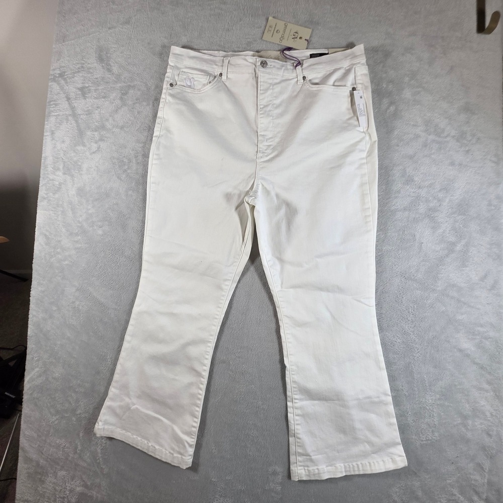 Gloria Vanderbilt x Christian Siriano Chrissie Crop Flare Jeans White 33/16